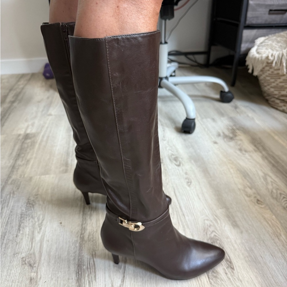 ANTONIO MELANI Dark Brown Heeled Boots EUC. Like New